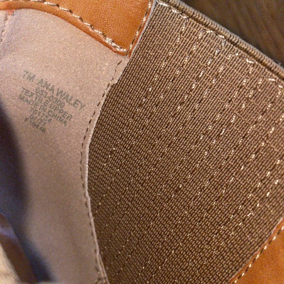 A.N.A. A New Approach - Tan Faux Suede Block Heel Booties - Size 7 - Picture 10 of 10